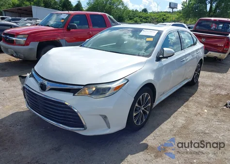 2018 Toyota Avalon Hybrid Xle Premium from USA, damaged, VIN 4T1BD1EBXJU063030